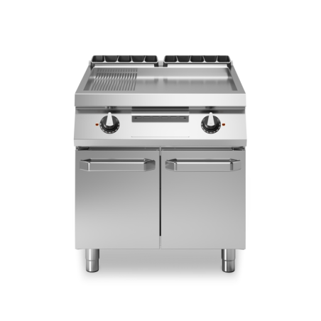 Grill plate 2/3 smooth 1/3 ribbed on cabinet 800x900 MODULAR | Restohotelstore